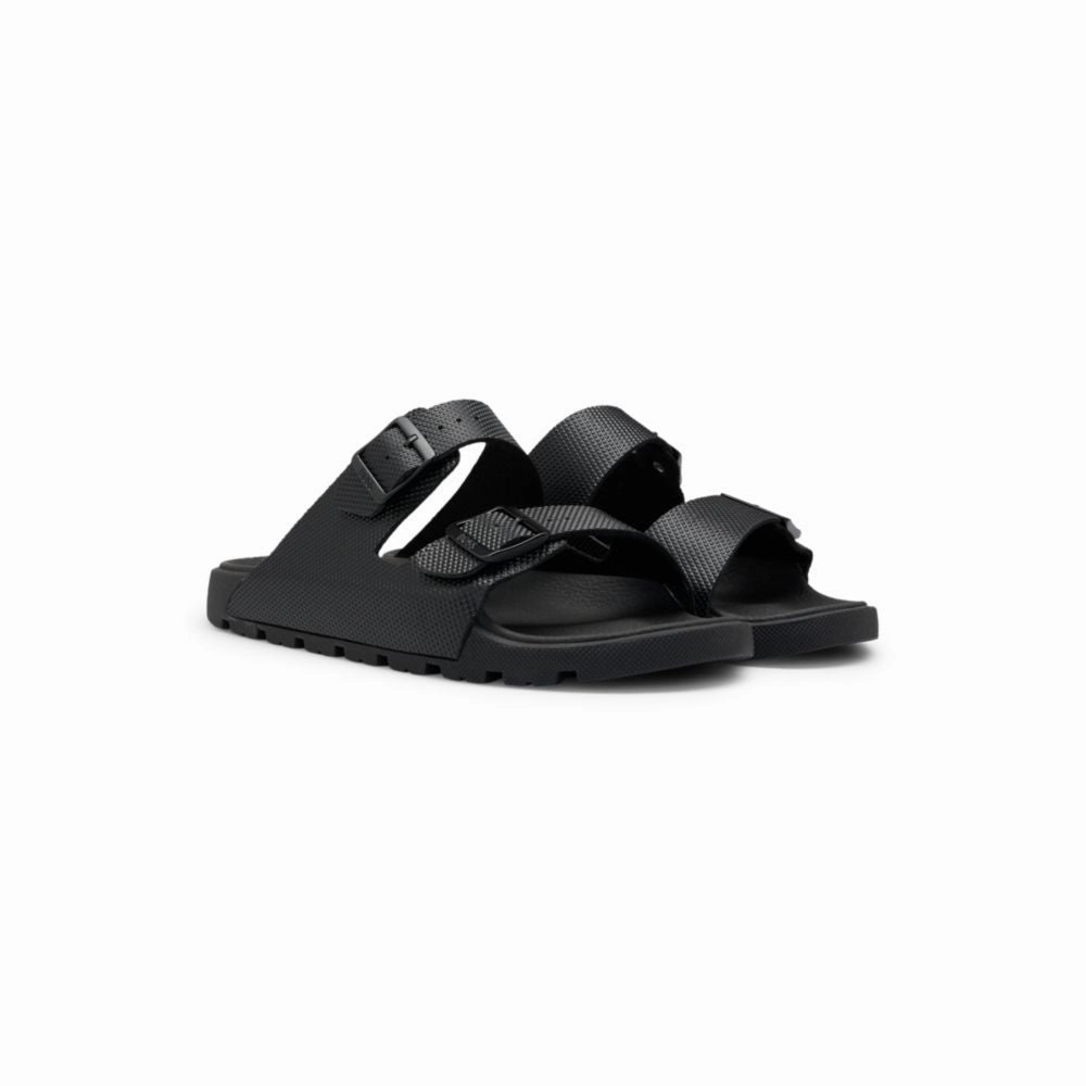 Non Irritating Edges Casual Beach Sandals All-gender twin-strap sandals with structured uppers