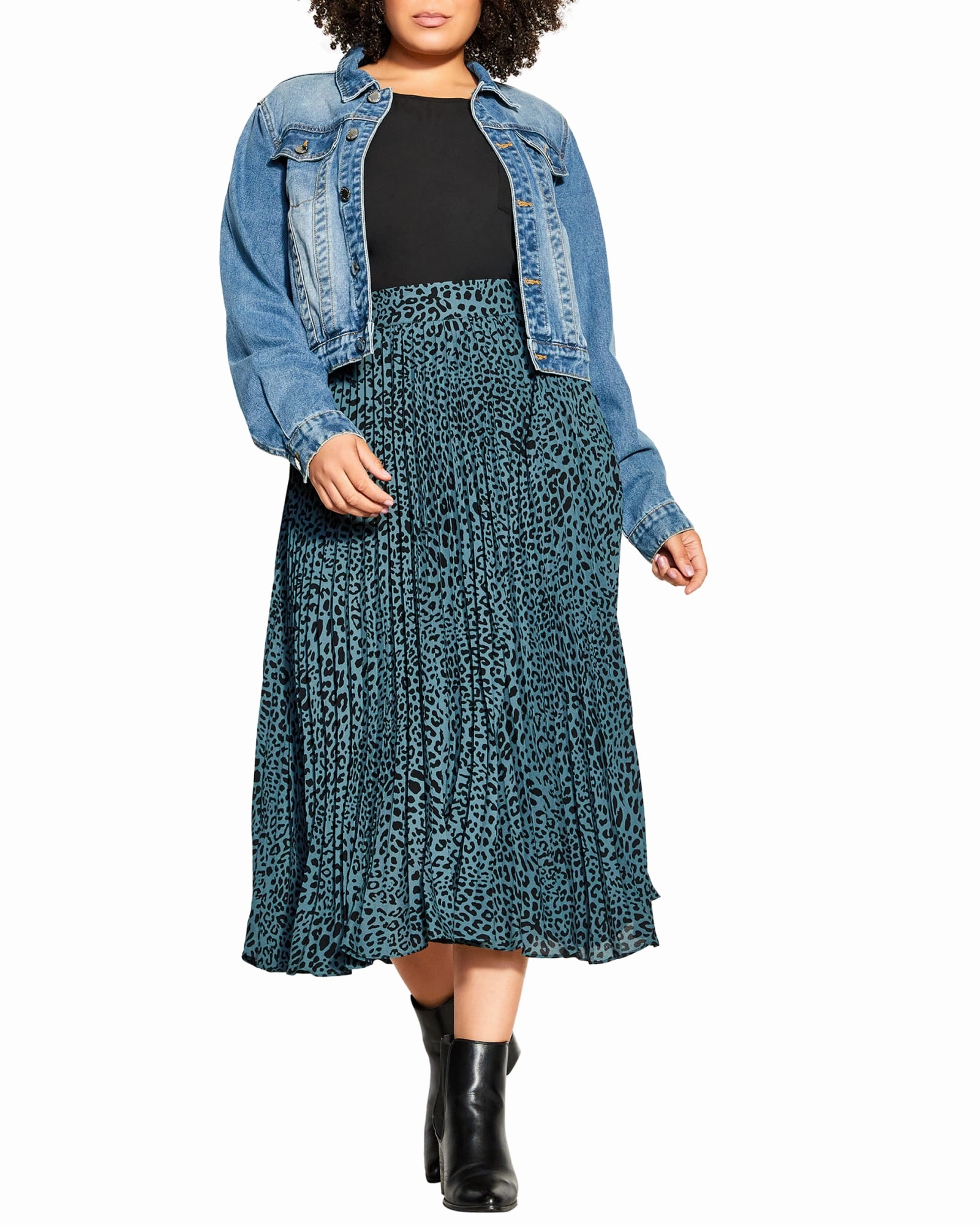 Rylee Denim Jacket | Light Wash practice session spring outfit