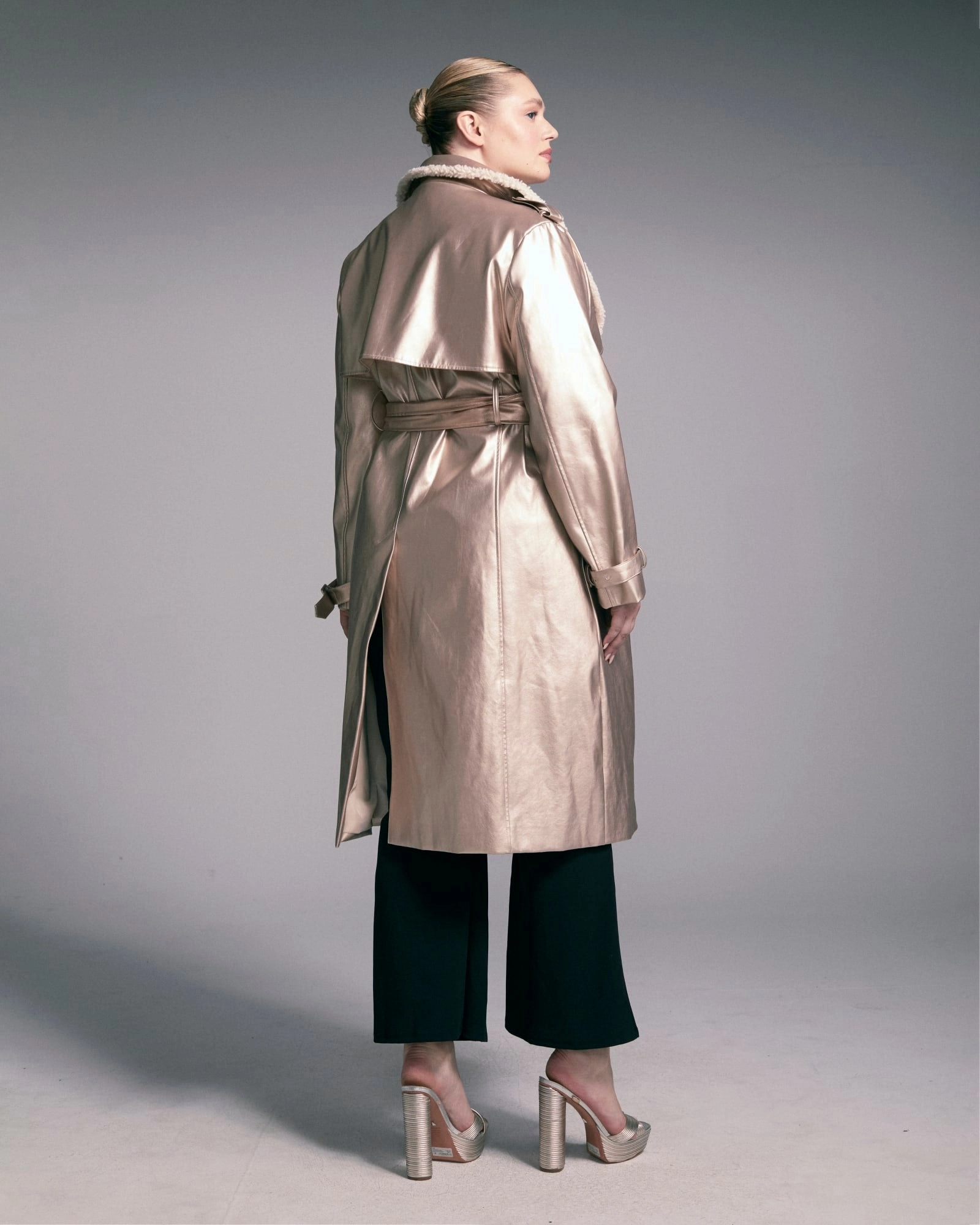 Base Layer Layer Comfort Shearling Edge Gold Trench Coat | Gold
