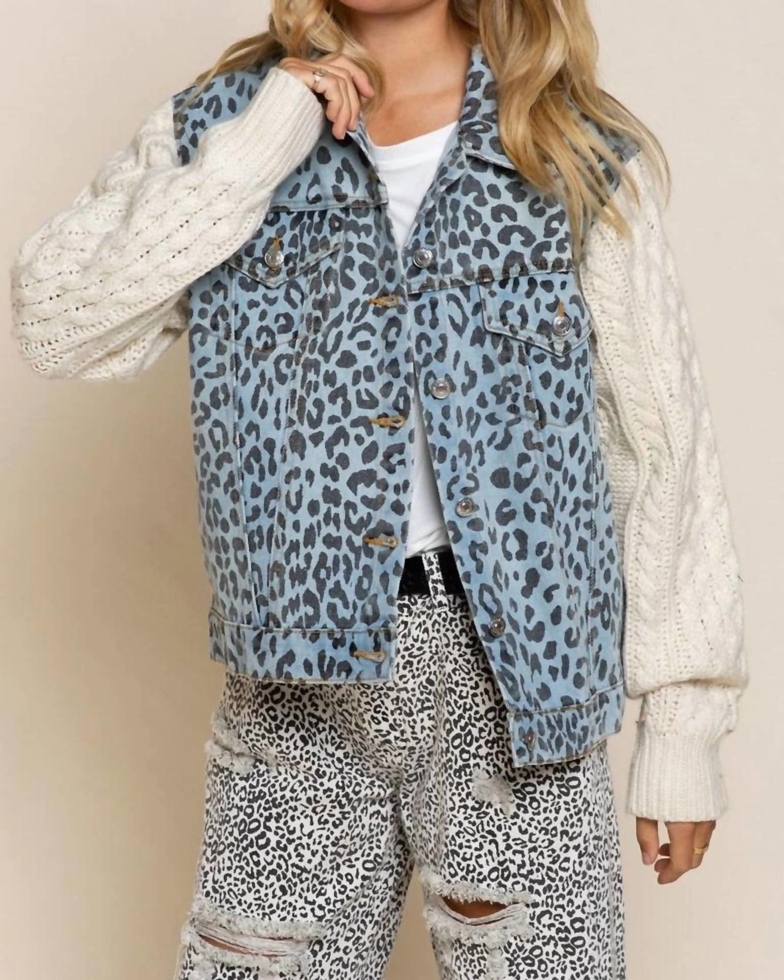 Denim Jacket With Cable Knit Sleeve in Leopard/Cream | Leopard/Cream Street Smart snowboarder