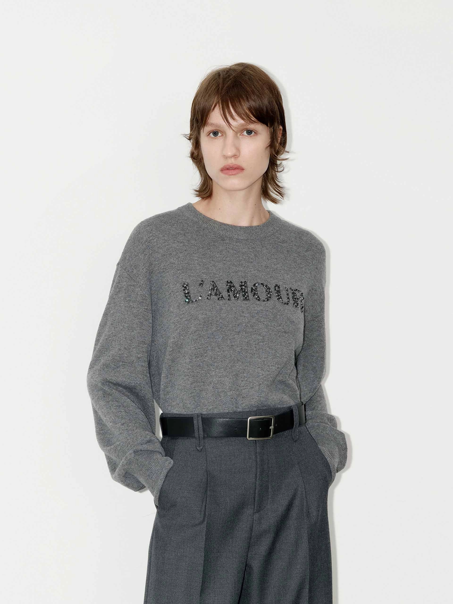 Sleek Performance Fit Chilly Day Comfort Front Letter Loose Top