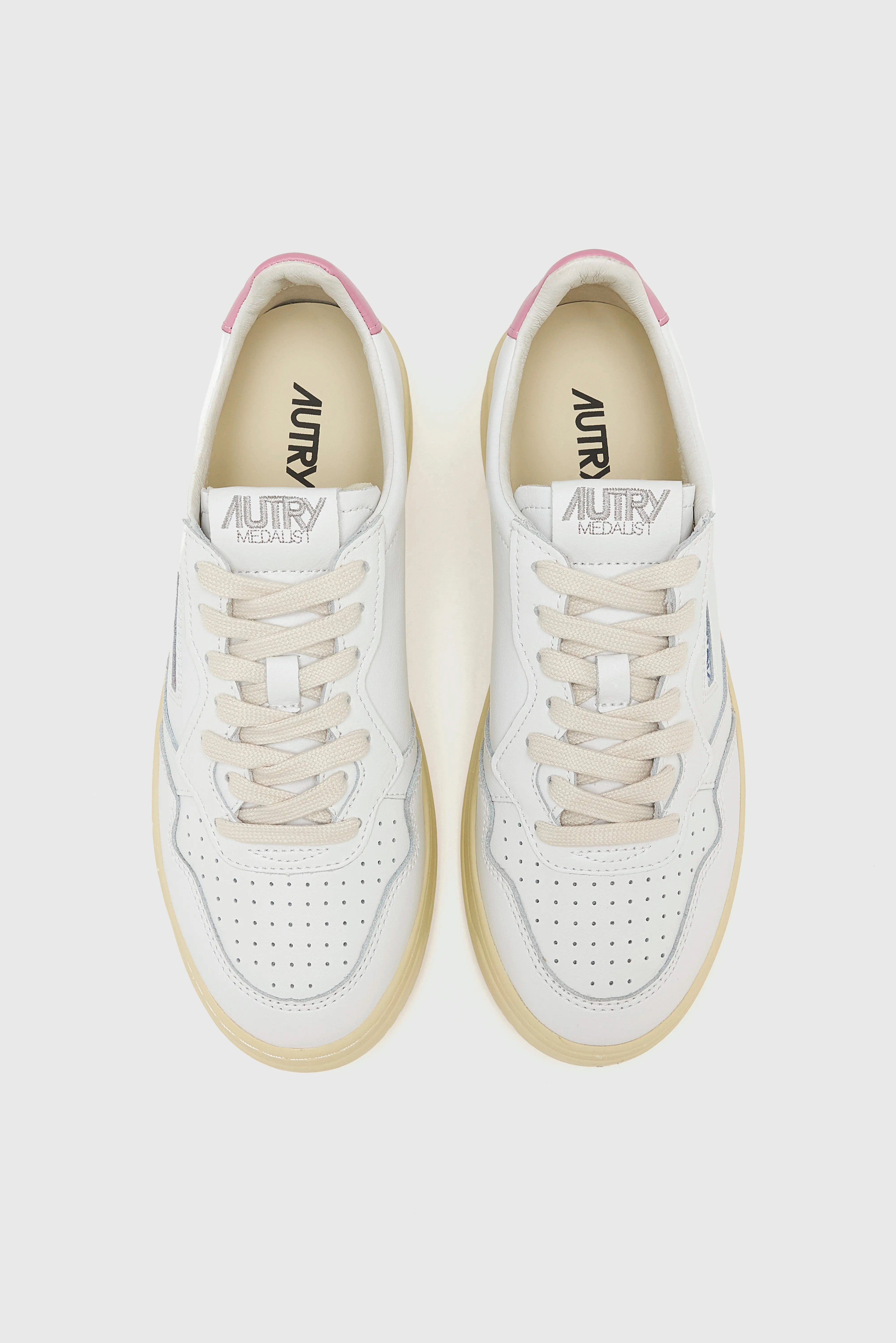 Medalist Low for Women  (252 / W / PINK) PU foam