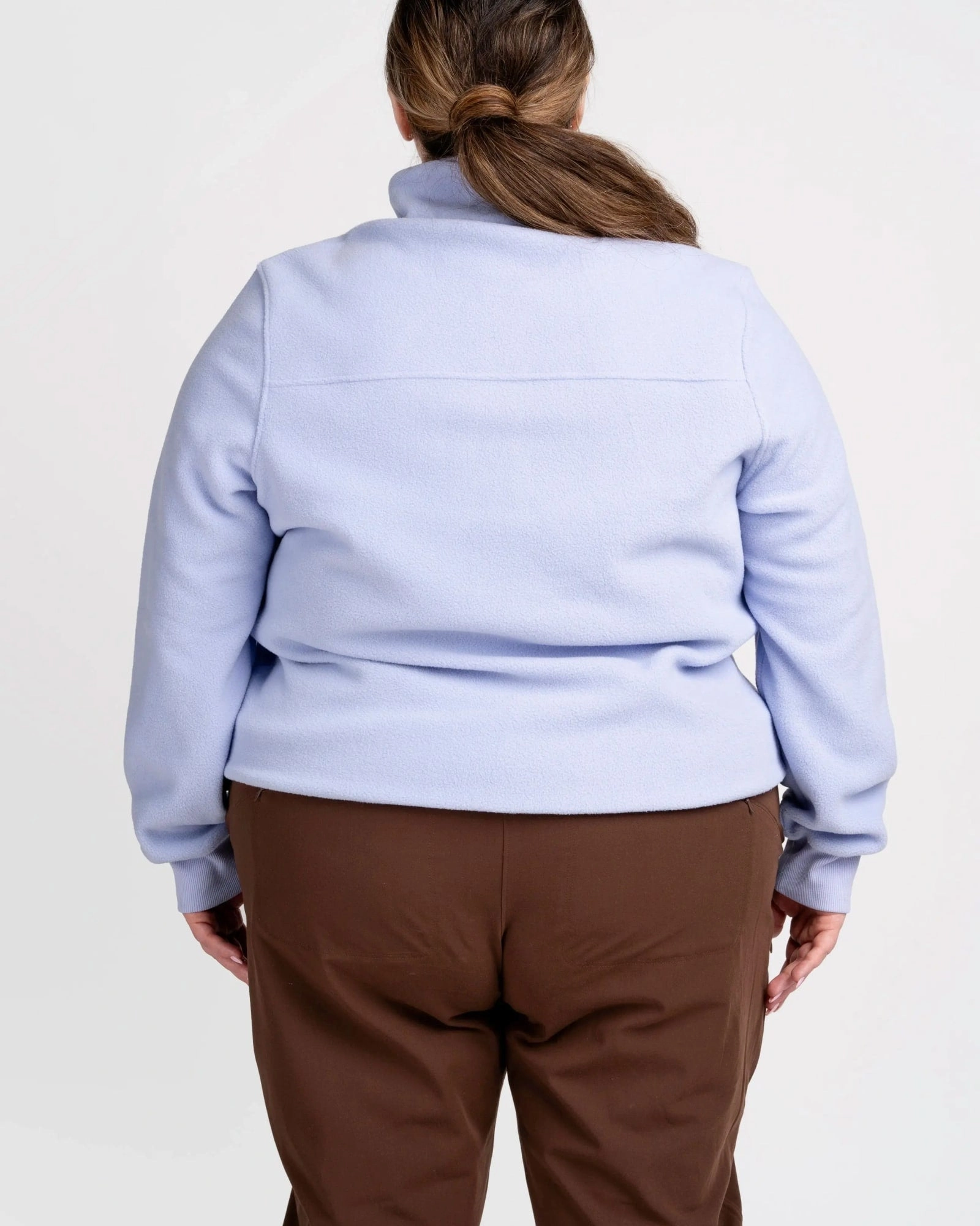 go explore essential fleece | lavender Wind Layer Quick Access Pockets