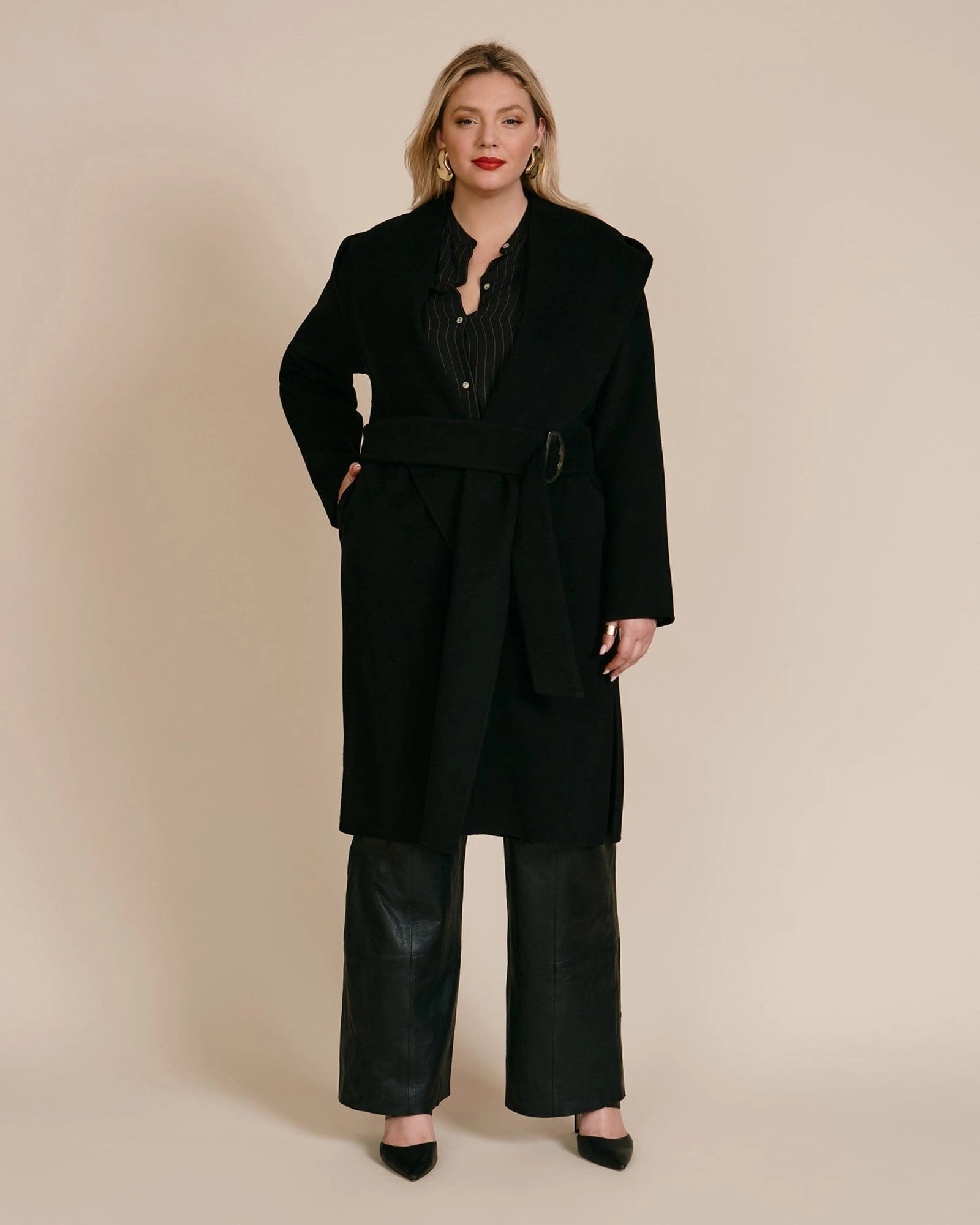 Draped Hooded Coat | Black suitable for photography