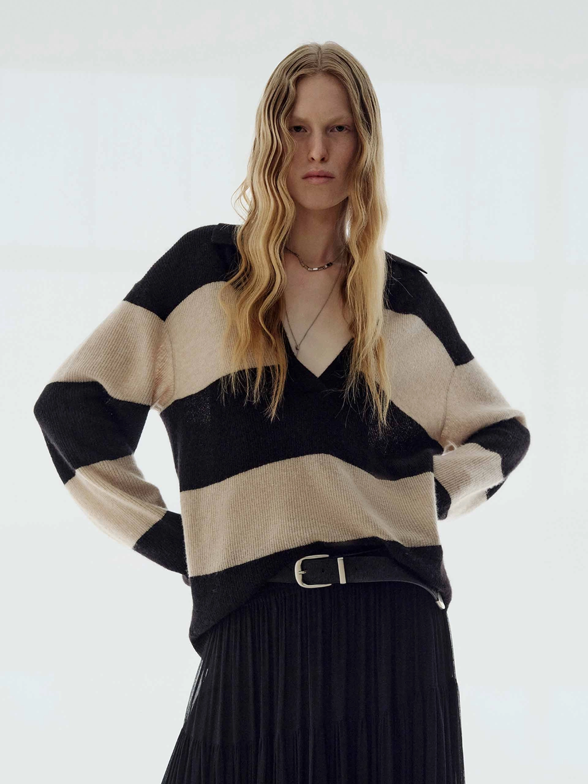 Striped V-neck Sweater Drop Shoulder Design