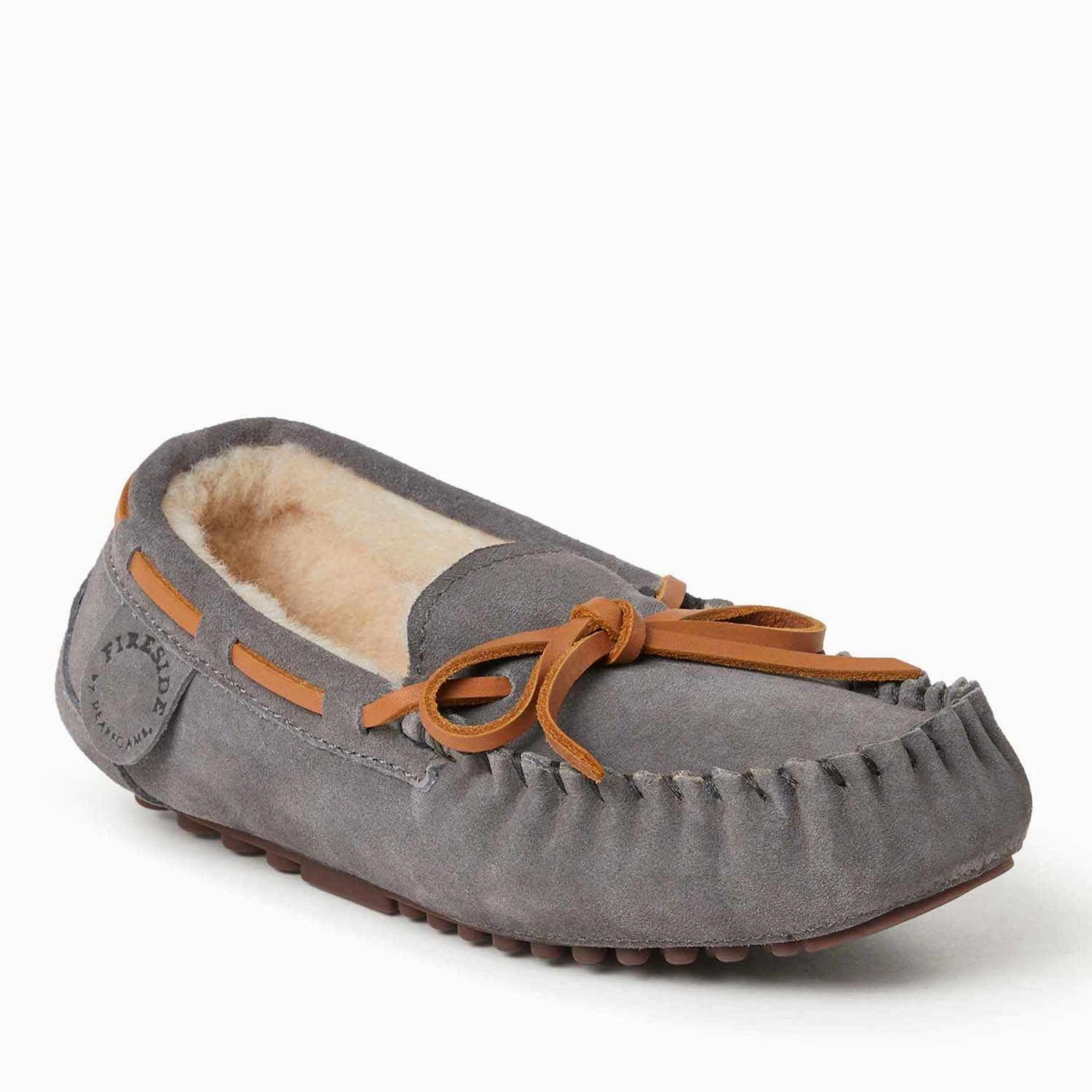 No Fuss Fit Fireside By Dearfoams Kid's Parke Genuine Shearling Moccasin Slipper
