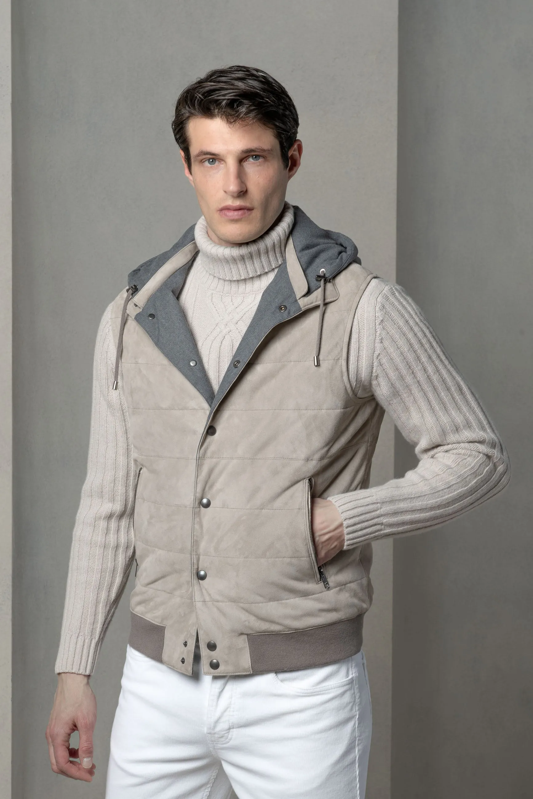 Abrasion Proof Shoulders WaterRepellentExterior Taupe suede padded vest - Made in Italy
