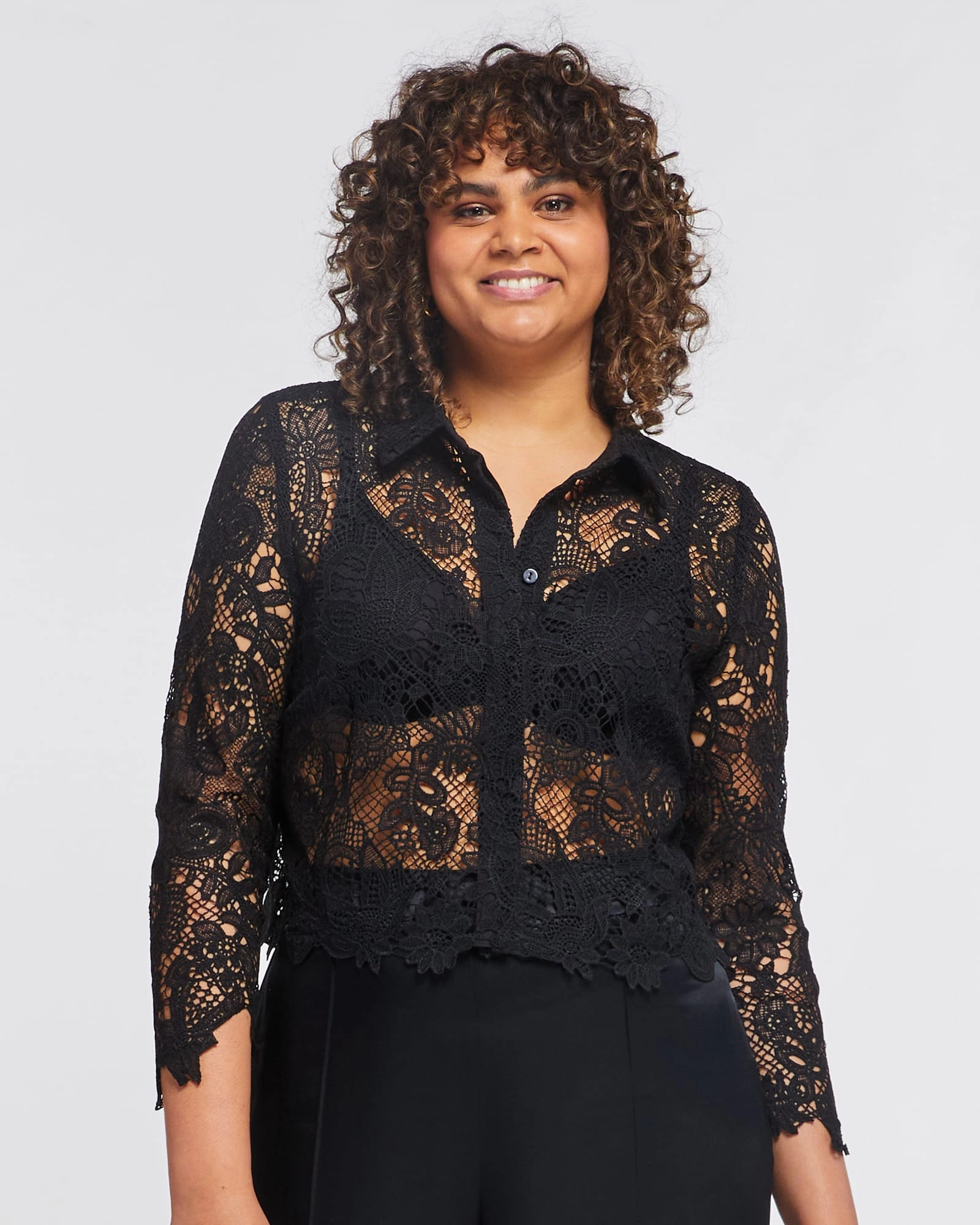 Joanna Lace Jacket | Black Rain Adventure Ergonomic Design