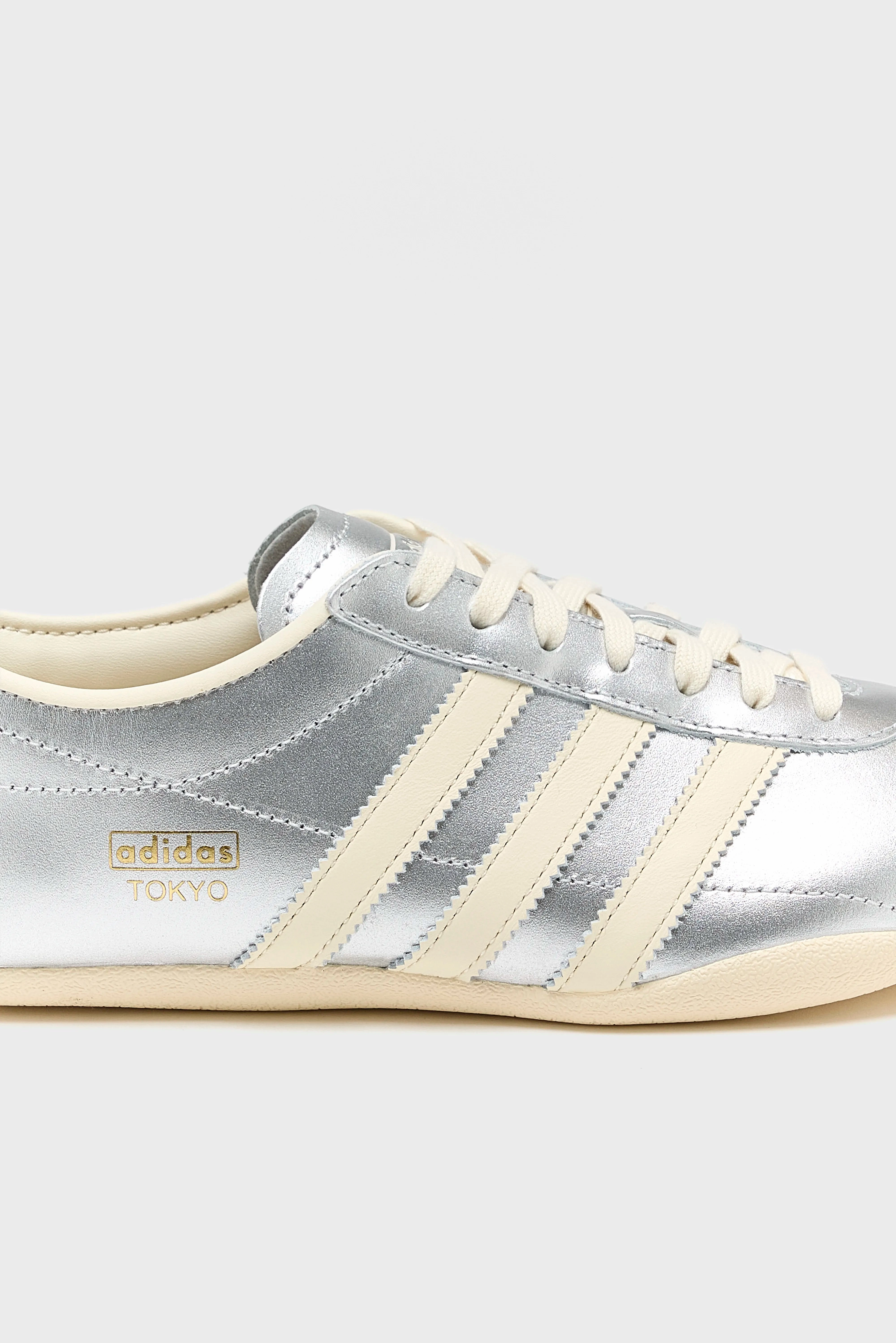 Energy Capture Outsole Reliable Performance Tokyo for Women  (252 / W / SILVER)