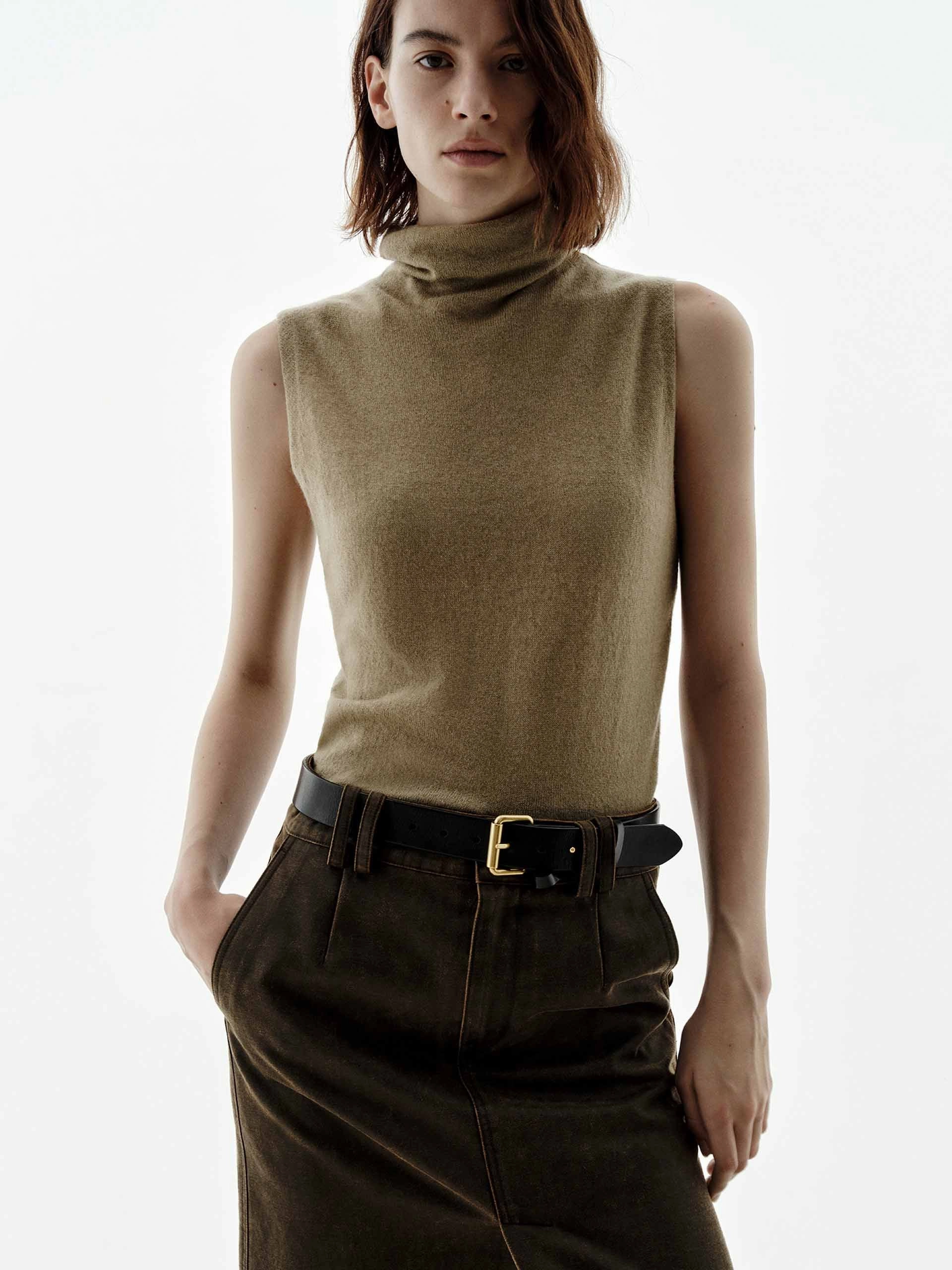 Turtleneck Sleeveless Sweater Comfort Flex