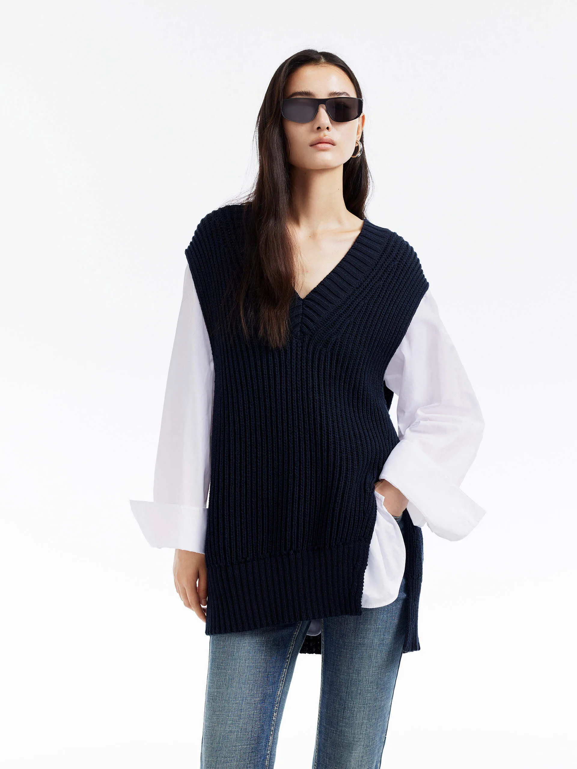 Basic Layering Chill Design V-neck Set Sweater