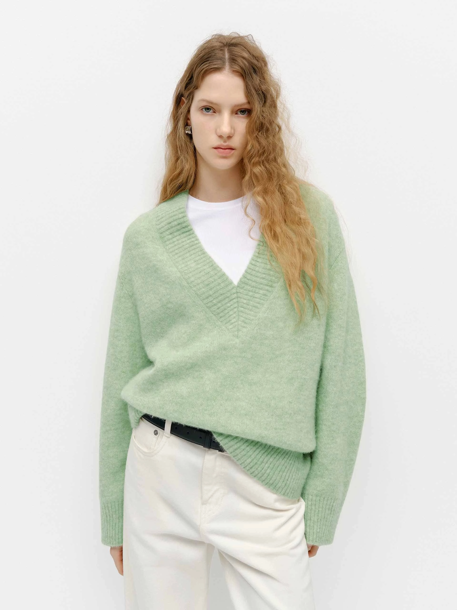 V neck Lightweight Layer V-neck Fluffy Knit Sweater