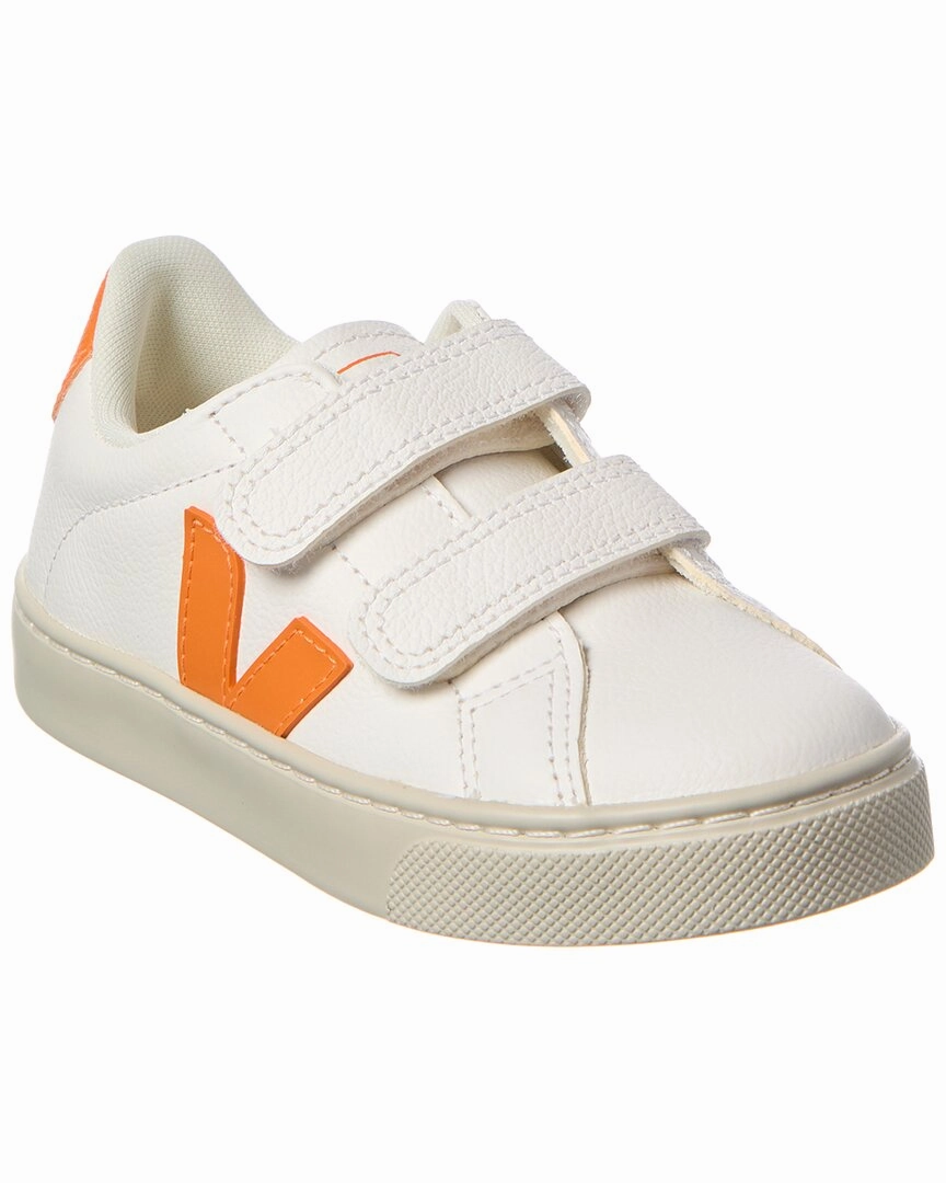 Flexible Grooves VEJA Small Esplar Leather Sneaker