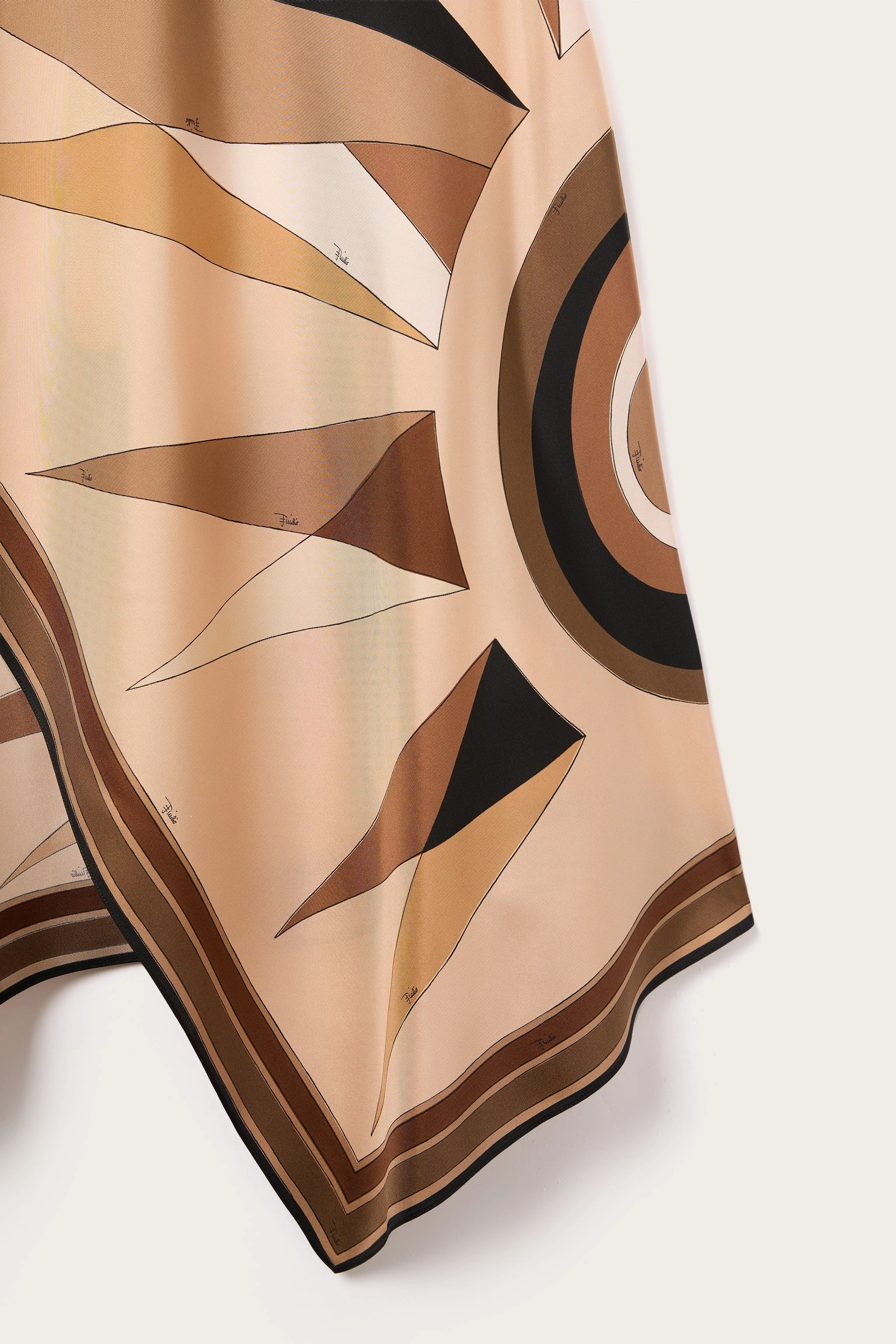 Hawaii Print Asymmetrical Skirt Textured Surface